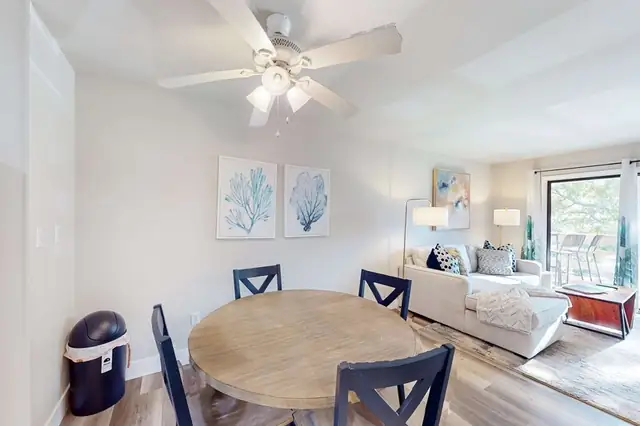 Dining area at Fiddler’s Cove 3I